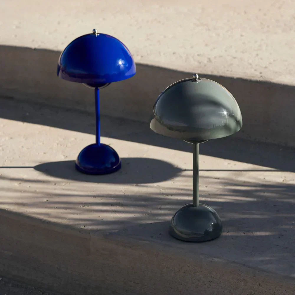 Retro Mushroom Table Lamp, Cordless Rechargeable LED Bedside Lamp, Warm Light, 8–10 Hour Battery, for Bedroom, Living Room & Desk, 8 Colours, 29.5cm