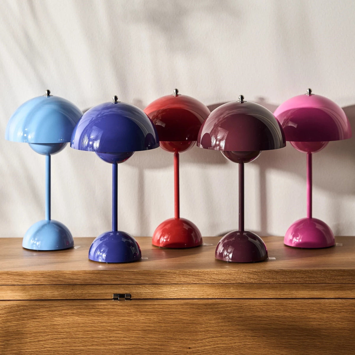 Retro Mushroom Table Lamp, Cordless Rechargeable LED Bedside Lamp, Warm Light, 8–10 Hour Battery, for Bedroom, Living Room & Desk, 8 Colours, 29.5cm