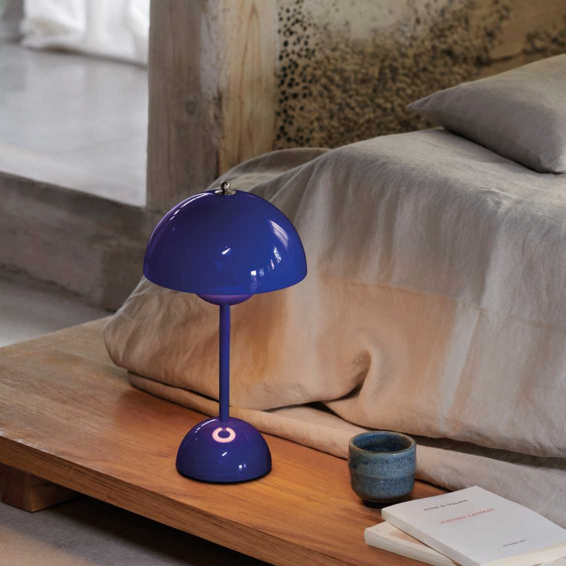 Retro Mushroom Table Lamp, Cordless Rechargeable LED Bedside Lamp, Warm Light, 8–10 Hour Battery, for Bedroom, Living Room & Desk, 8 Colours, 29.5cm