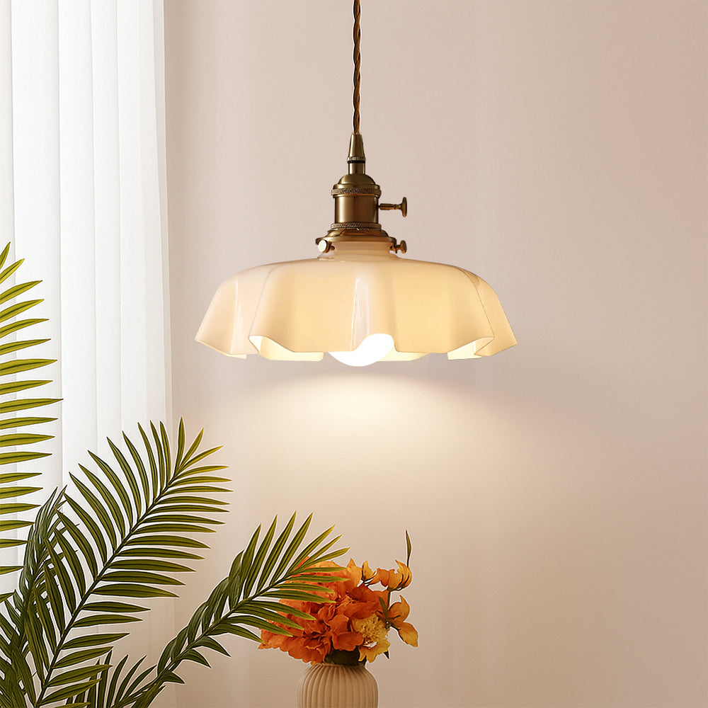 French Style Pendant Light with Scalloped Cream Glass Shade, Brass Ceiling Pendant for Dining Table, Kitchen & Bedroom, Adjustable, E27, Ø25cm