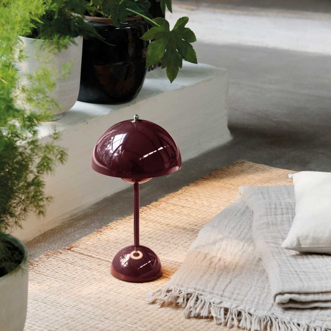 Retro Mushroom Table Lamp, Cordless Rechargeable LED Bedside Lamp, Warm Light, 8–10 Hour Battery, for Bedroom, Living Room & Desk, 8 Colours, 29.5cm