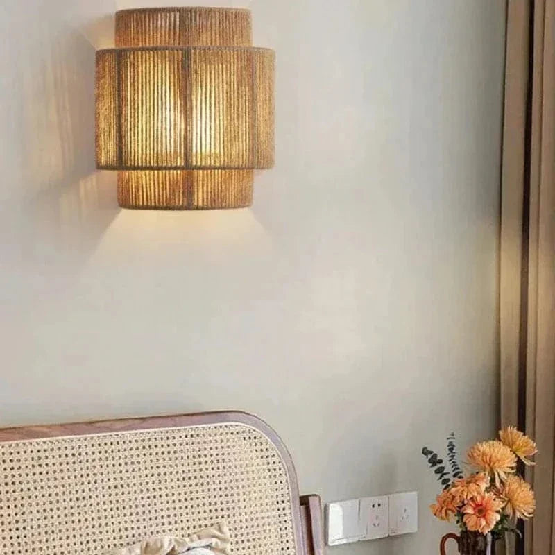 Handwoven Rattan Bamboo Wall Light, Natural Boho Wall Lamp with E27 Bulb Included, for Bedroom, Living Room, Kitchen & Hallway, Rustic Style, 25cm