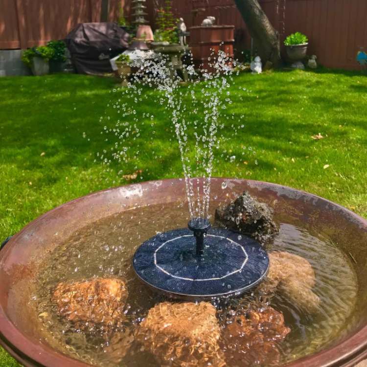 Floating Solar Fountain Pump for Garden Ponds and Bowls, Cordless Solar Water Feature with Interchangeable Spray Heads, for Bird Baths & Patio, Ø16cm
